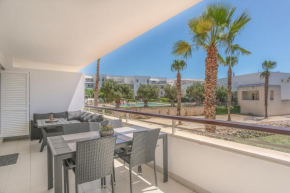 Lucky Star Marina Apartment, with Pool